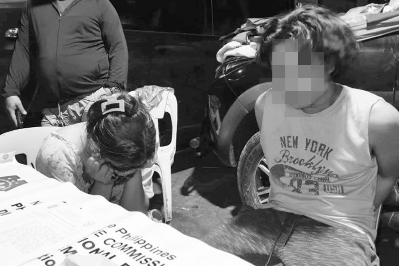 Negosyante, at 1 pa, arestado matapos mahulihan ng droga sa ukay-ukay